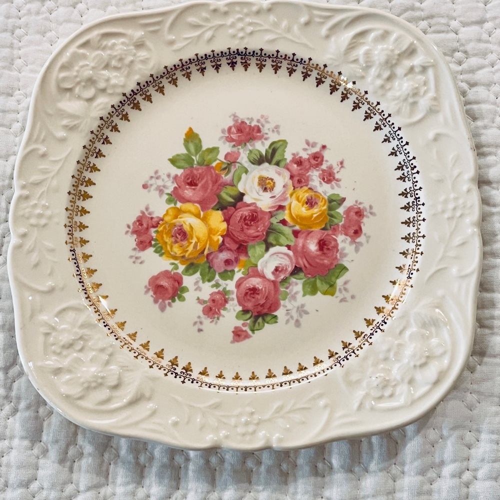Set of 6 Edwin Knowles Square Salad Plates in Rose Bouquet, 7.5”, 22K Gold Trim